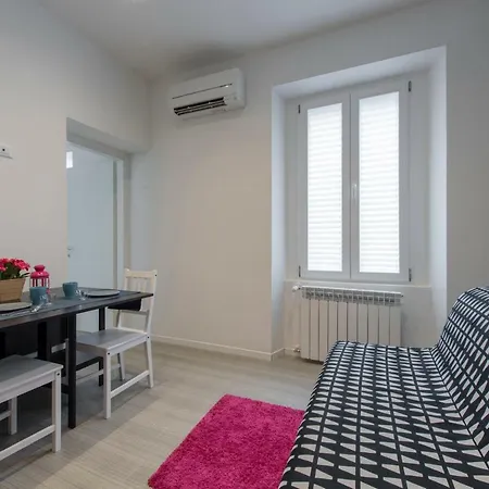 Cheap & Charme City Center ميلان
